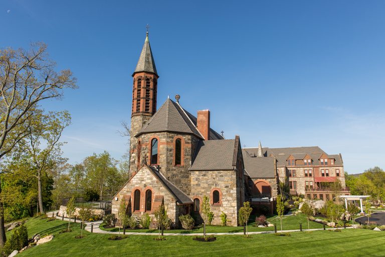 Westchester Abbey Inn exterior