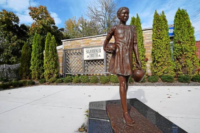 Sojourner Truth Memorial statue, Port Ewen, NY