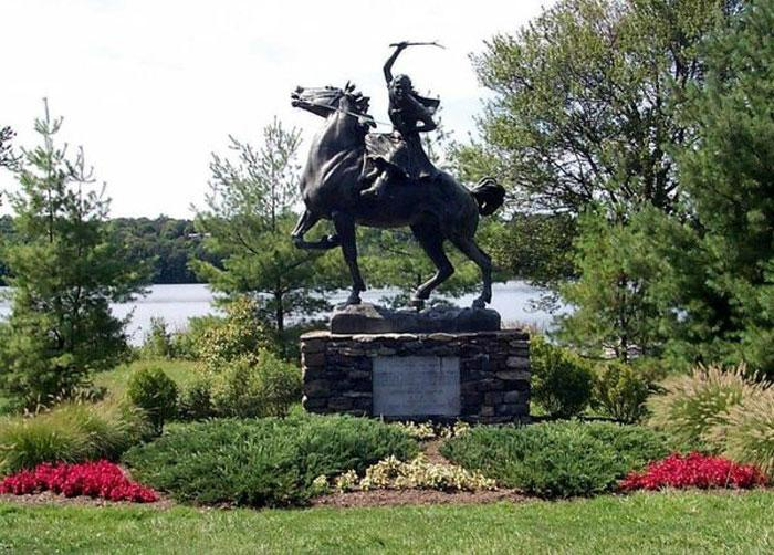 Sybil Ludington statue, Carmel, NY