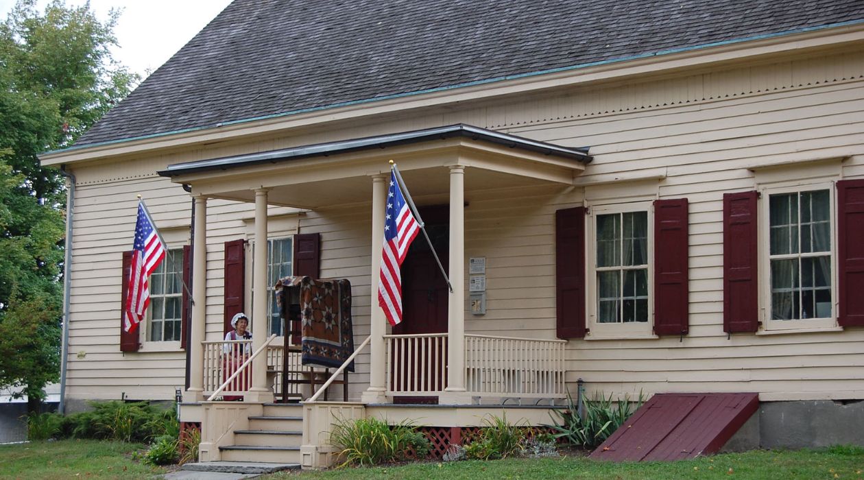 Van Wyck Homestead Museum exterior