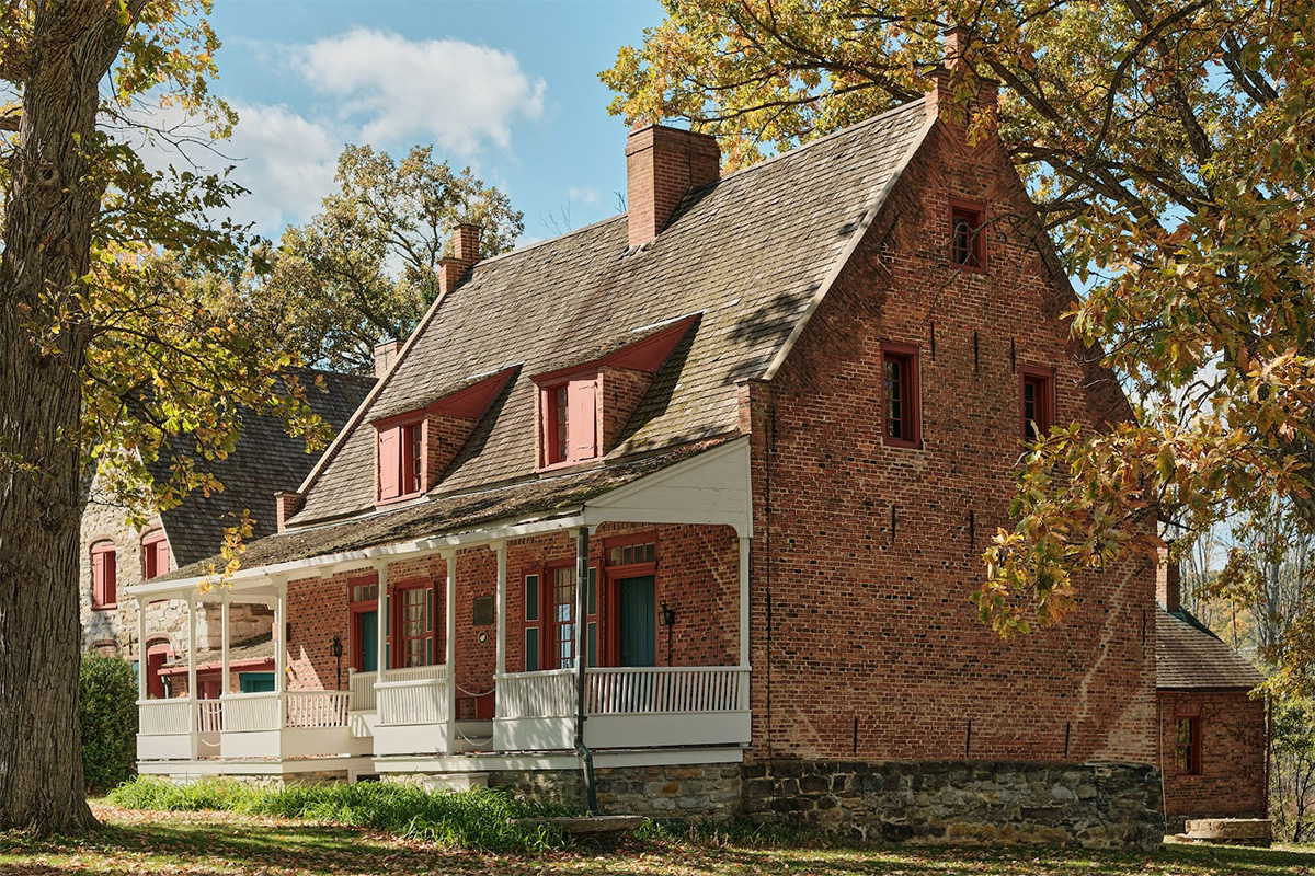 Bronck House, Coxsackie building exterior