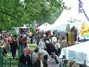 A crowd of people peruse the booths at the Lyndhurst Crafts event.