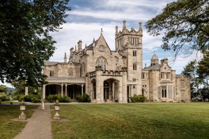 Lyndhurst exterior.
