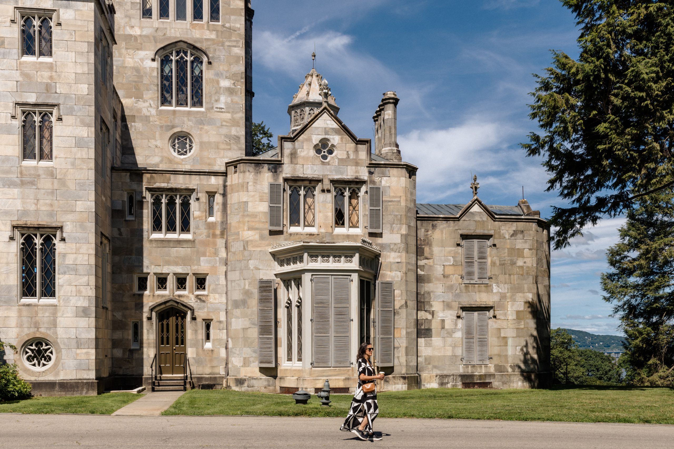 Lyndhurst Mansion on a sunny day.