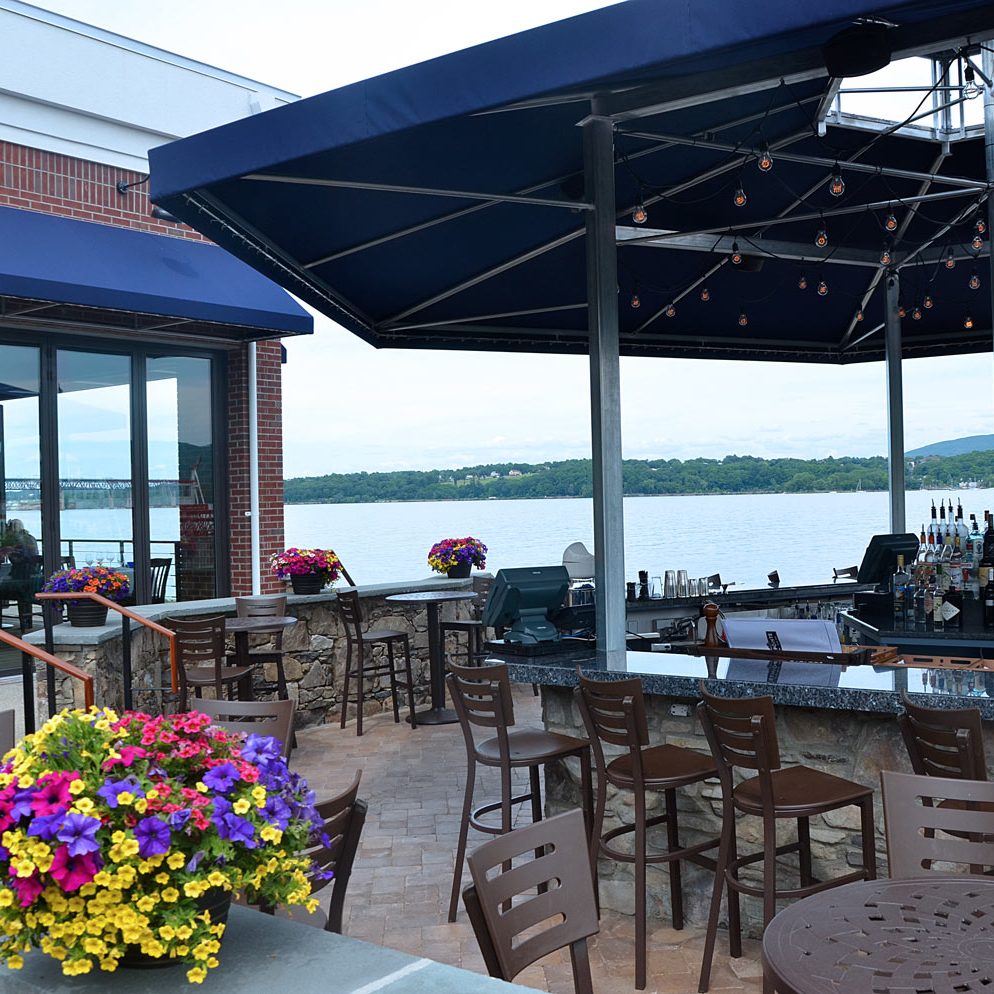 Blu Pointe outdoor seating area