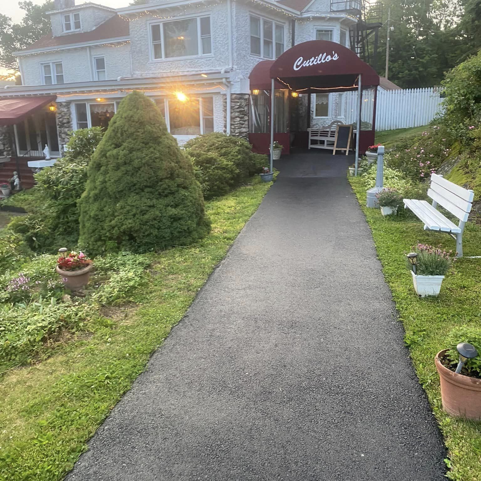 Entrance to Cutillo's, Putnam County